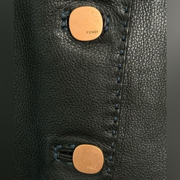 Fendi Women’s Black Leather Jacket – Italian Elegance & Timeless Design - Picture 6 of 9